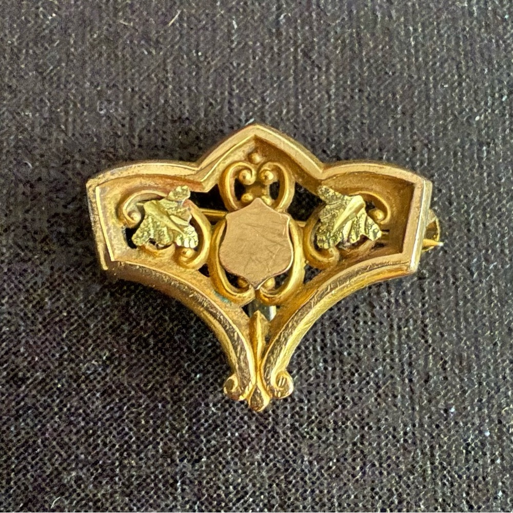 1800’s/Early 1900’s Koch & Forster GF Victorian Brooch/Lapel Mourning pin.